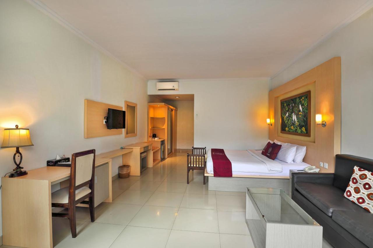 Puri Saron Hotel Seminyak Экстерьер фото
