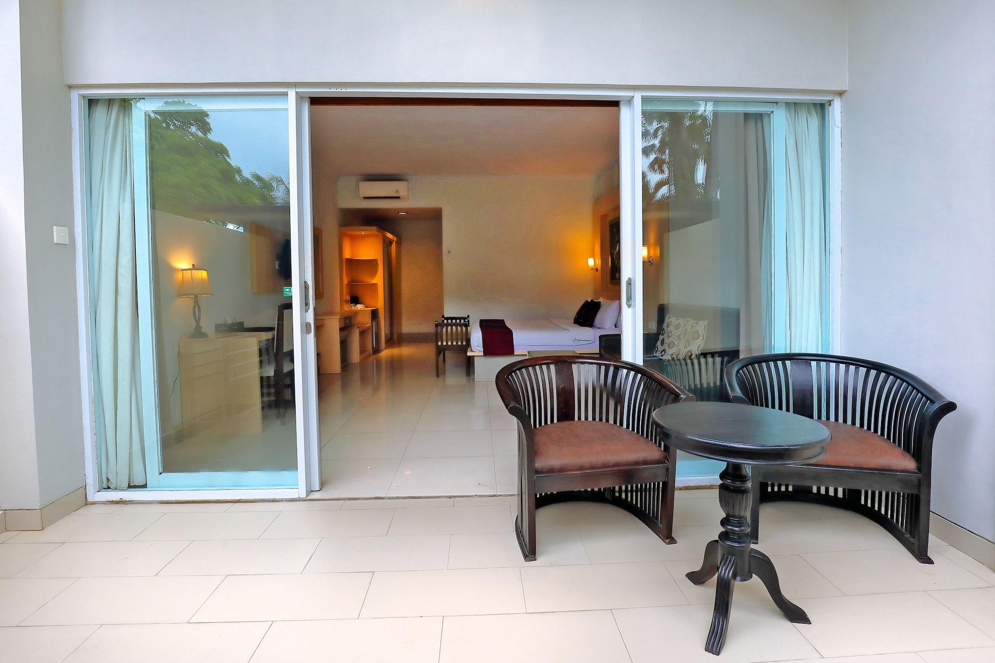 Puri Saron Hotel Seminyak Экстерьер фото