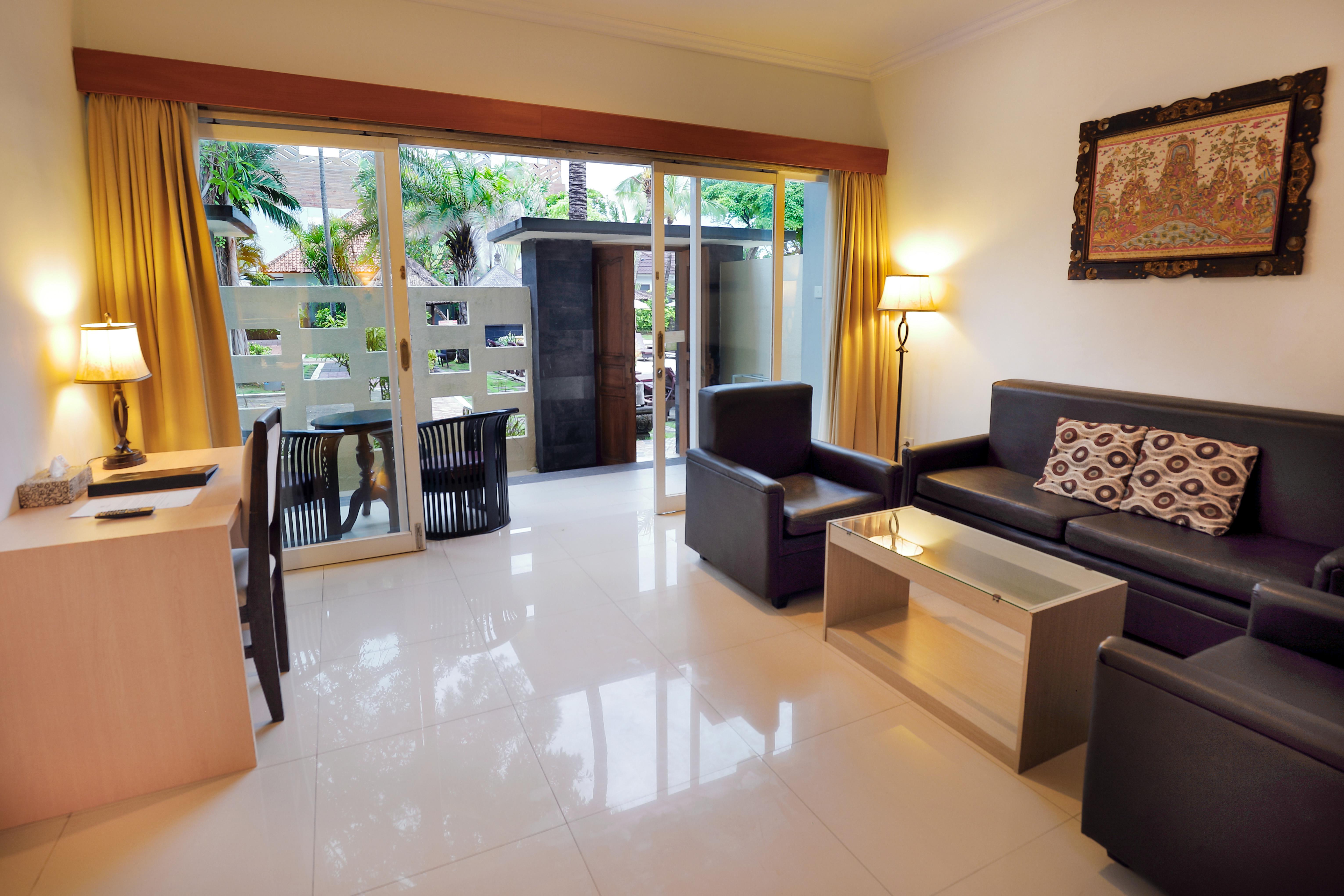 Puri Saron Hotel Seminyak Экстерьер фото