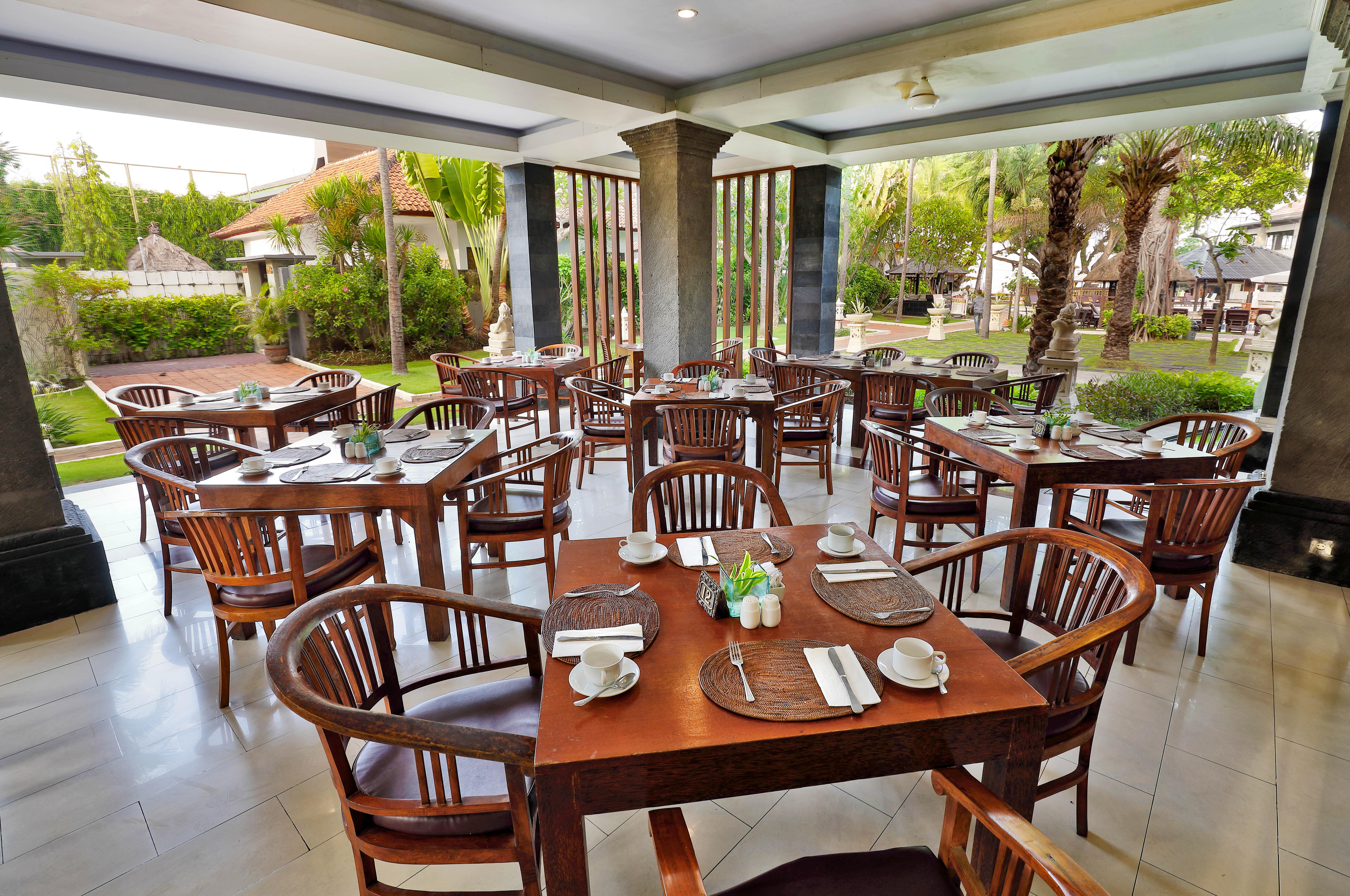 Puri Saron Hotel Seminyak Экстерьер фото