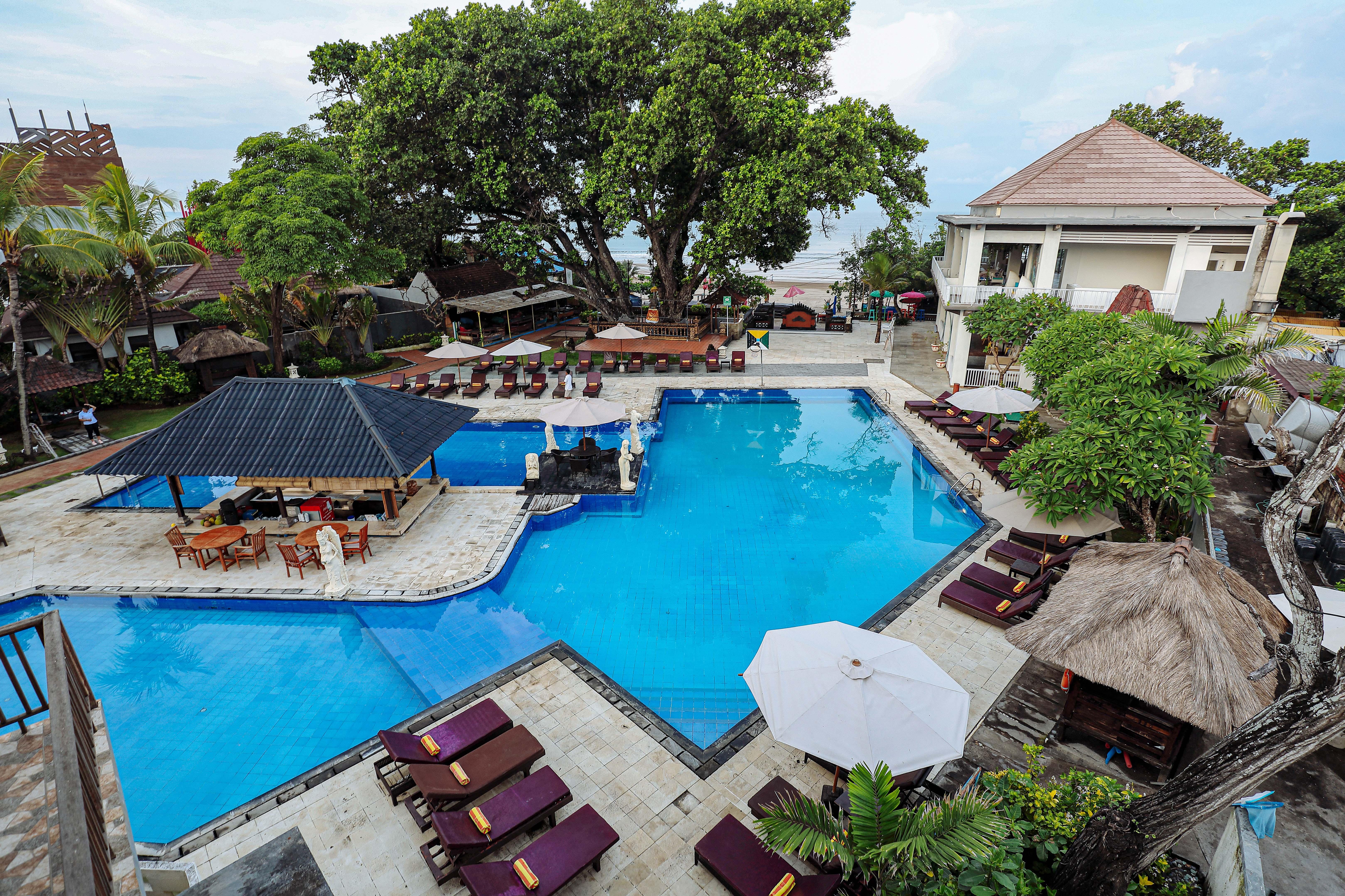 Puri Saron Hotel Seminyak Экстерьер фото