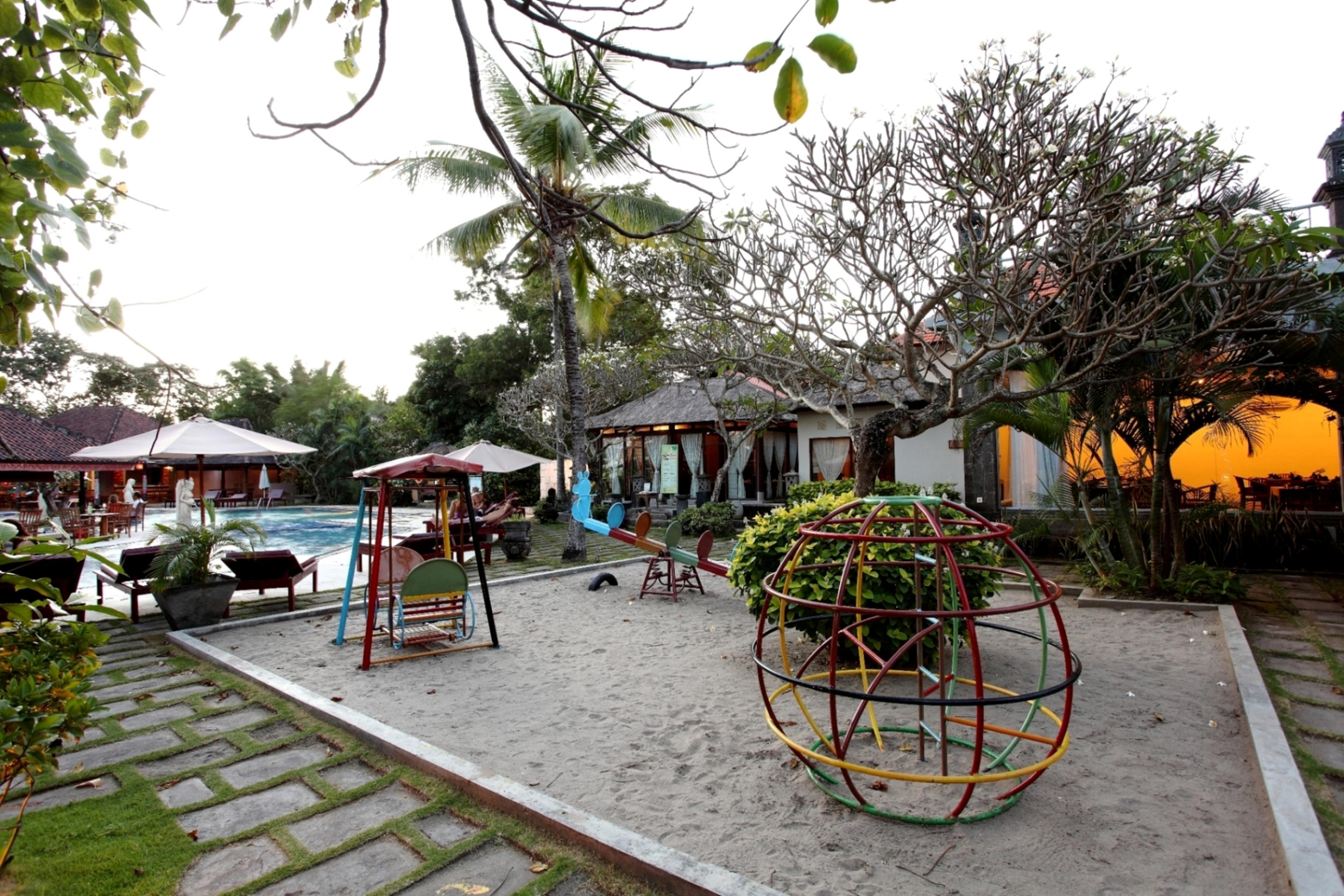 Puri Saron Hotel Seminyak Экстерьер фото