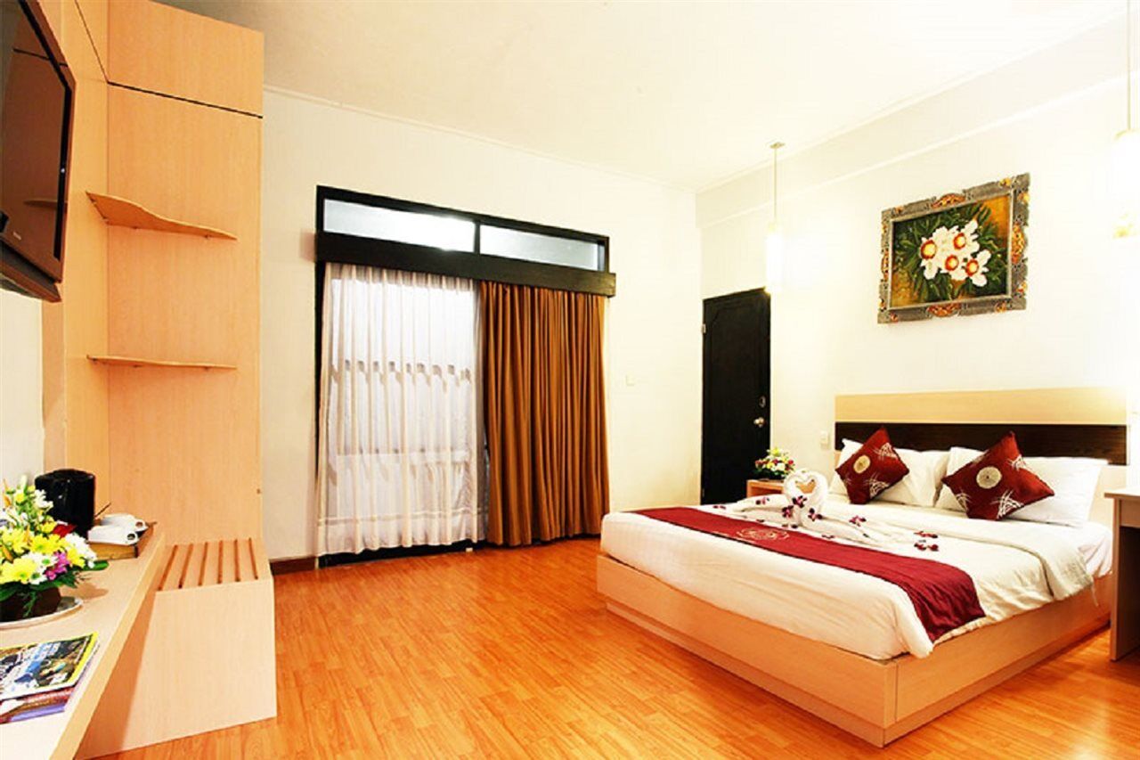 Puri Saron Hotel Seminyak Экстерьер фото